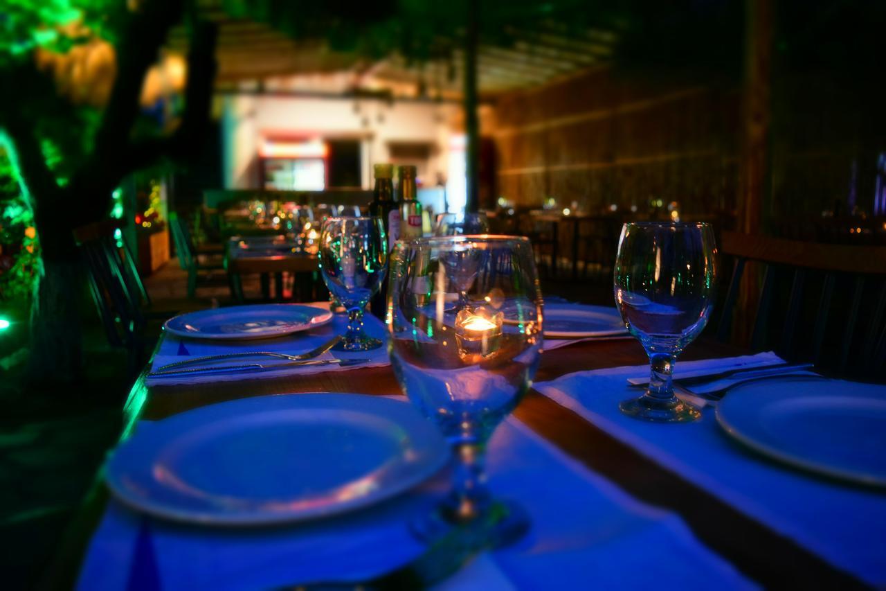 Astri Hotel เนโอสมาร์มาราส ภายนอก รูปภาพ